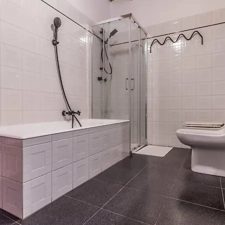 Historic And 3 Bedrooms - Centre *